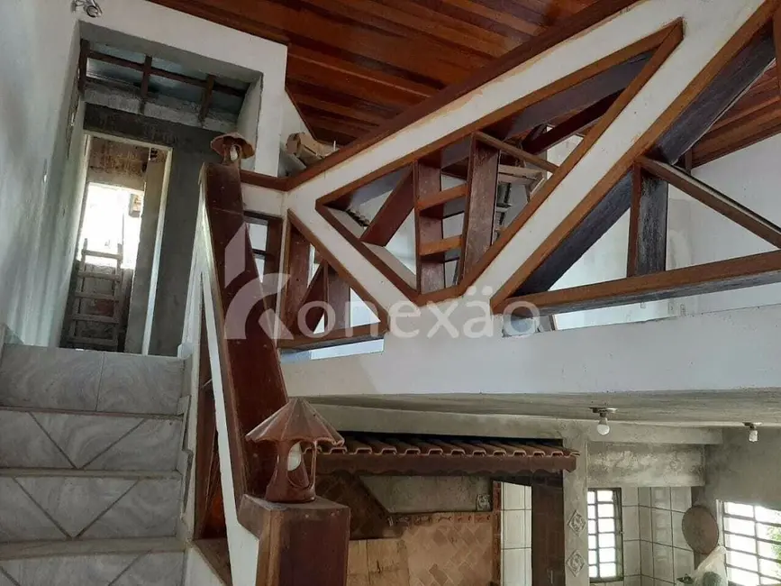 Chácara com 4 quartos à venda, 250m2 em Paraibuna - SP - imagem 2 Foto 2 de Chácara com 4 quartos à venda, 250m2 em Paraibuna - SP