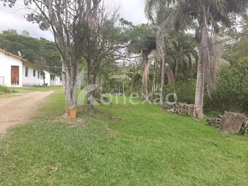 Fazenda / Haras com 3 quartos à venda, 600m2 em Paraibuna - SP - imagem 8 Foto 8 de Fazenda / Haras com 3 quartos à venda, 600m2 em Paraibuna - SP