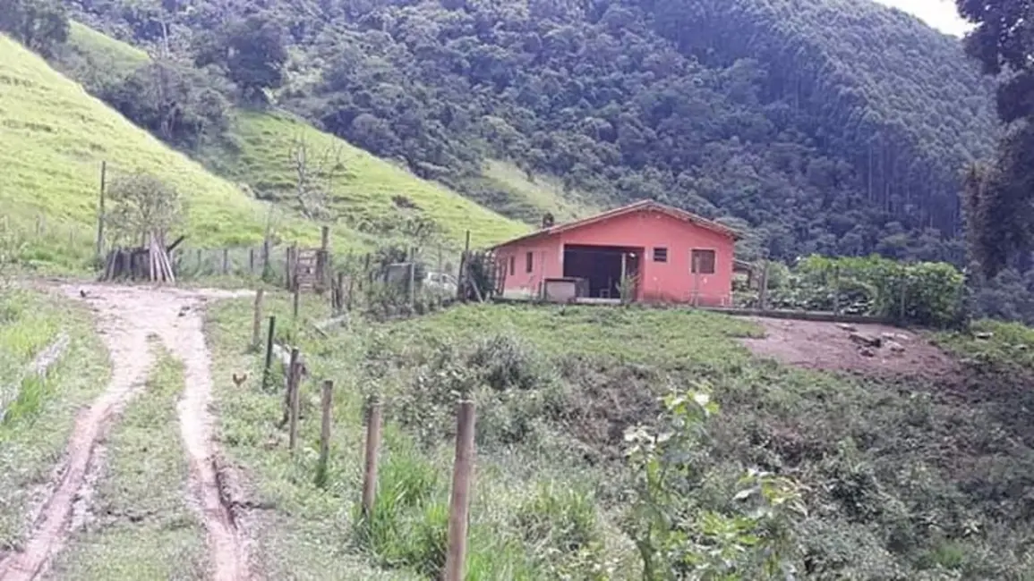 Sítio / Rancho com 2 quartos à venda, 200m2 em Paraibuna - SP - imagem 1 Foto 1 de Sítio / Rancho com 2 quartos à venda, 200m2 em Paraibuna - SP