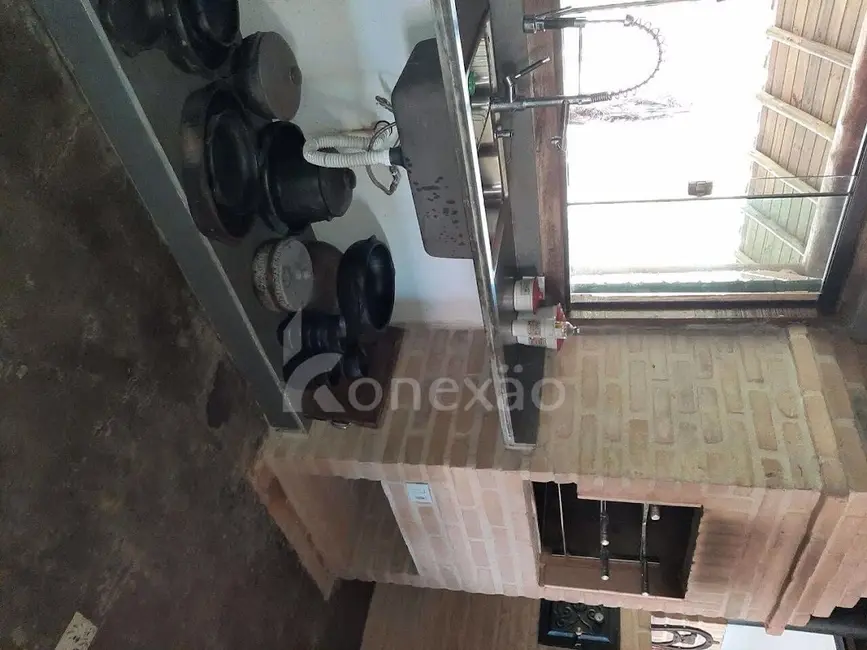 Sítio / Rancho com 4 quartos à venda, 200m2 em Centro, Paraibuna - SP - imagem 9 Foto 9 de Sítio / Rancho com 4 quartos à venda, 200m2 em Centro, Paraibuna - SP