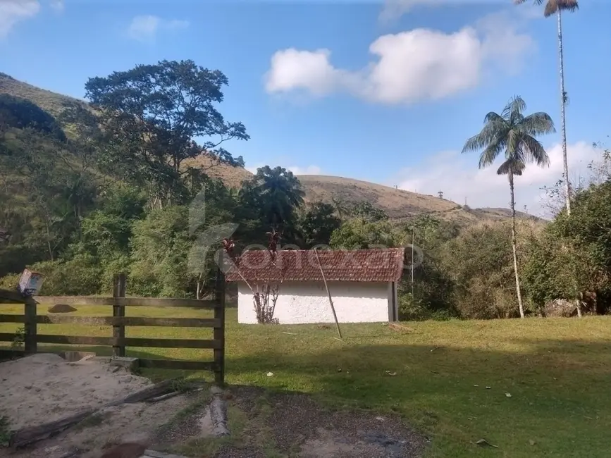 Fazenda / Haras com 3 quartos à venda, 100m2 em Sao Jose Dos Campos - SP - imagem 4 Foto 4 de Fazenda / Haras com 3 quartos à venda, 100m2 em Sao Jose Dos Campos - SP
