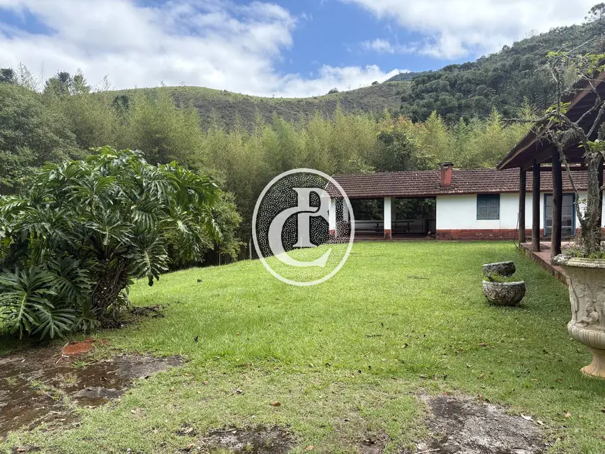 Fazenda / Haras com 3 quartos à venda, 231m2 em Sao Jose Dos Campos - SP - imagem 3 Foto 3 de Fazenda / Haras com 3 quartos à venda, 231m2 em Sao Jose Dos Campos - SP