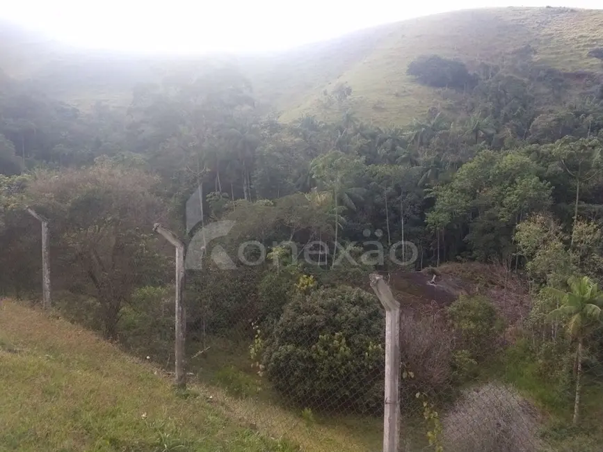 Fazenda / Haras com 3 quartos à venda, 100m2 em Sao Jose Dos Campos - SP - imagem 8 Foto 8 de Fazenda / Haras com 3 quartos à venda, 100m2 em Sao Jose Dos Campos - SP