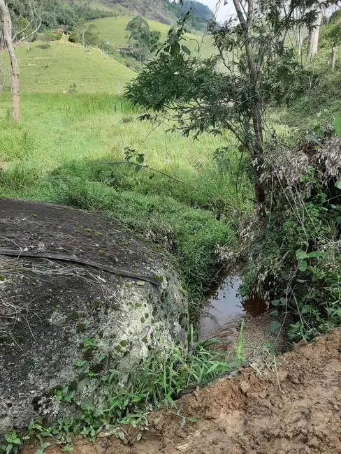 Sítio / Rancho com 2 quartos à venda, 100m2 em Centro, Paraibuna - SP - imagem 8 Foto 8 de Sítio / Rancho com 2 quartos à venda, 100m2 em Centro, Paraibuna - SP