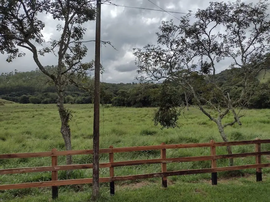 Fazenda / Haras com 4 quartos à venda, 90m2 em Sao Jose Dos Campos - SP - imagem 5 Foto 5 de Fazenda / Haras com 4 quartos à venda, 90m2 em Sao Jose Dos Campos - SP