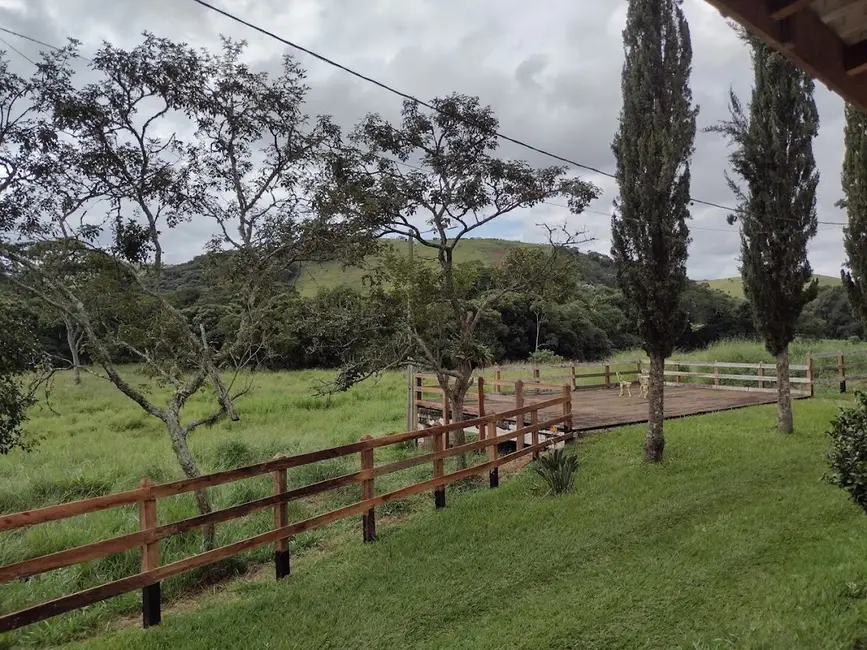 Fazenda / Haras com 4 quartos à venda, 90m2 em Sao Jose Dos Campos - SP - imagem 4 Foto 4 de Fazenda / Haras com 4 quartos à venda, 90m2 em Sao Jose Dos Campos - SP