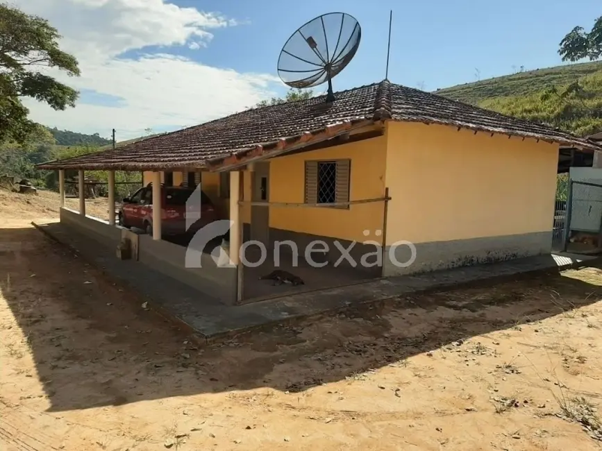 Sítio / Rancho com 4 quartos à venda, 150m2 em Centro, Paraibuna - SP - imagem 1 Foto 1 de Sítio / Rancho com 4 quartos à venda, 150m2 em Centro, Paraibuna - SP