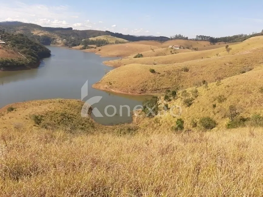 Sítio / Rancho com 4 quartos à venda, 150m2 em Centro, Paraibuna - SP - imagem 5 Foto 5 de Sítio / Rancho com 4 quartos à venda, 150m2 em Centro, Paraibuna - SP