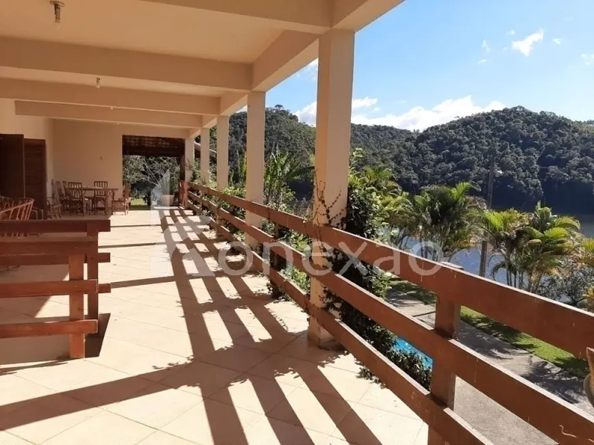 Chácara com 6 quartos à venda, 350m2 em Centro, Paraibuna - SP - imagem 6 Foto 6 de Chácara com 6 quartos à venda, 350m2 em Centro, Paraibuna - SP