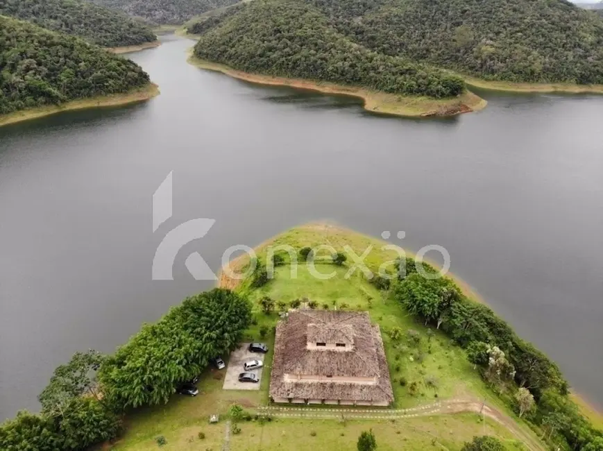Chácara com 6 quartos à venda, 350m2 em Centro, Paraibuna - SP - imagem 1 Foto 1 de Chácara com 6 quartos à venda, 350m2 em Centro, Paraibuna - SP