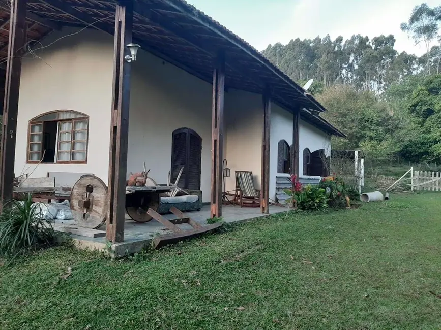 Foto 1 de Sítio / Rancho com 3 quartos à venda, 200m2 em Jambeiro - SP
