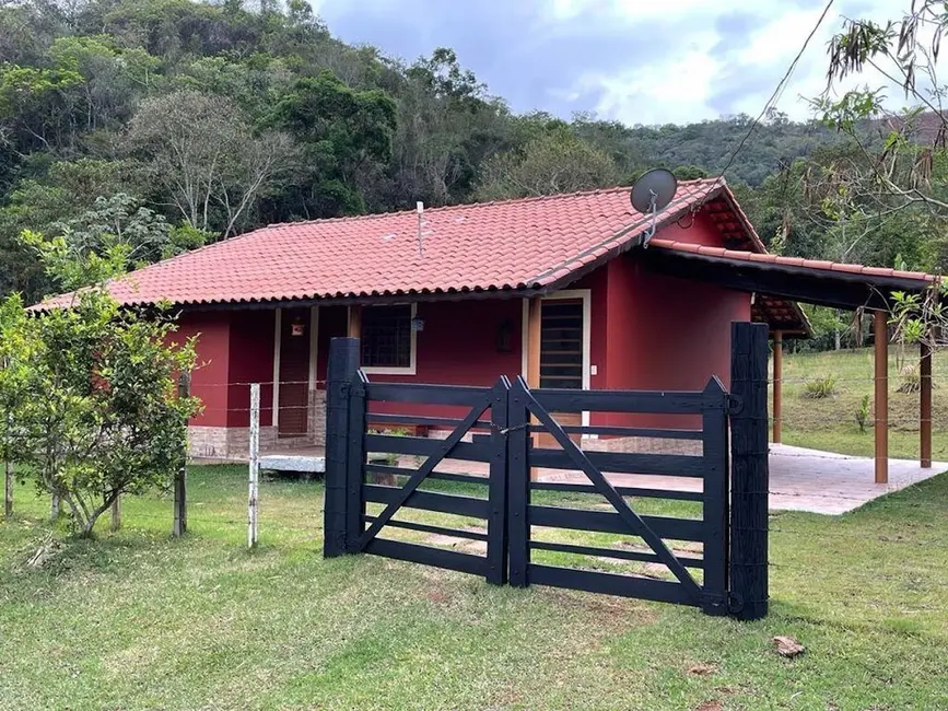 Foto 2 de Sítio / Rancho com 3 quartos à venda, 100m2 em Centro, Guaratingueta - SP