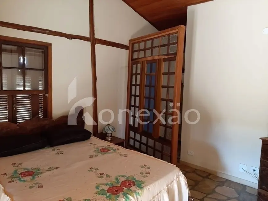 Sítio / Rancho com 3 quartos à venda, 200m2 em Paraibuna - SP - imagem 6 Foto 6 de Sítio / Rancho com 3 quartos à venda, 200m2 em Paraibuna - SP