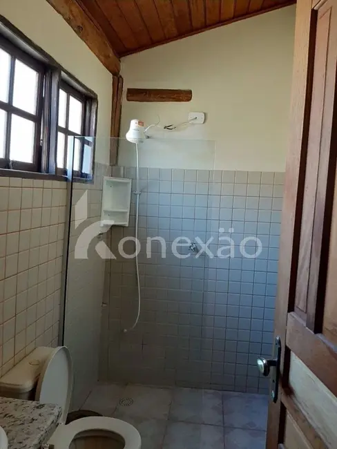 Sítio / Rancho com 3 quartos à venda, 200m2 em Paraibuna - SP - imagem 4 Foto 4 de Sítio / Rancho com 3 quartos à venda, 200m2 em Paraibuna - SP