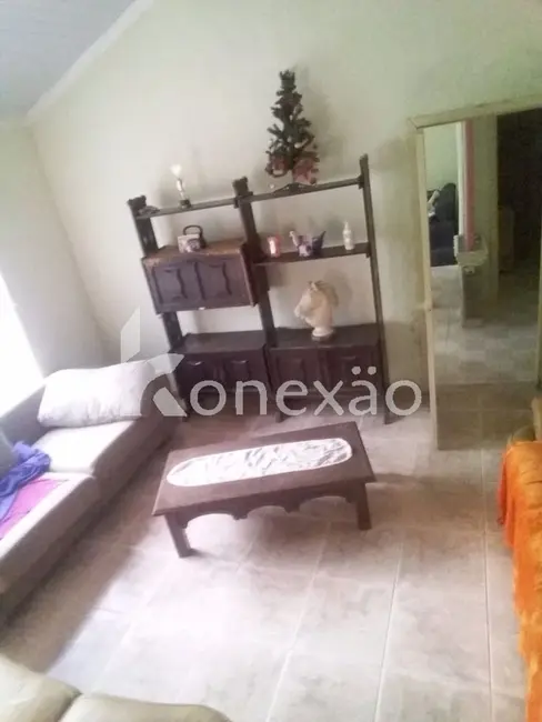 Chácara com 3 quartos à venda, 150m2 em Paraibuna - SP - imagem 9 Foto 9 de Chácara com 3 quartos à venda, 150m2 em Paraibuna - SP