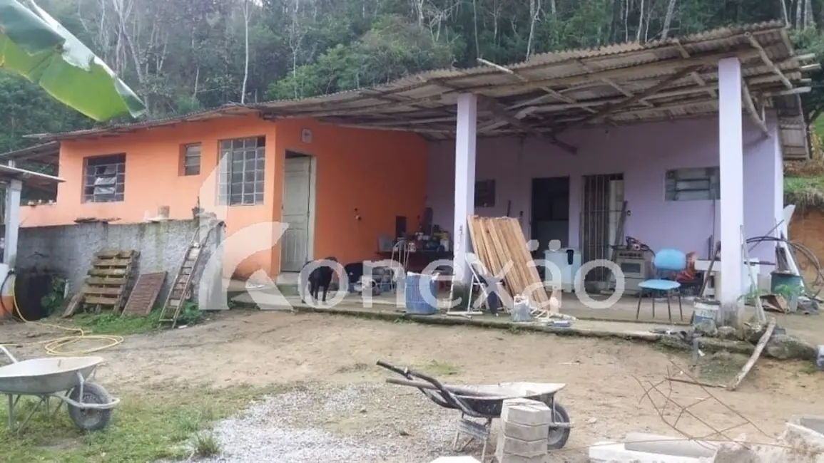 Chácara com 3 quartos à venda, 150m2 em Paraibuna - SP - imagem 6 Foto 6 de Chácara com 3 quartos à venda, 150m2 em Paraibuna - SP
