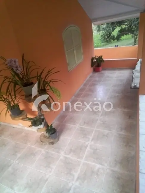 Chácara com 3 quartos à venda, 150m2 em Paraibuna - SP - imagem 8 Foto 8 de Chácara com 3 quartos à venda, 150m2 em Paraibuna - SP