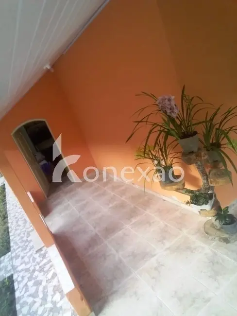 Chácara com 3 quartos à venda, 150m2 em Paraibuna - SP - imagem 5 Foto 5 de Chácara com 3 quartos à venda, 150m2 em Paraibuna - SP