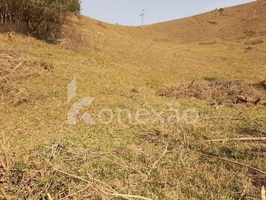 Sítio / Rancho com 3 quartos à venda, 200m2 em Paraibuna - SP - imagem 2 Foto 2 de Sítio / Rancho com 3 quartos à venda, 200m2 em Paraibuna - SP