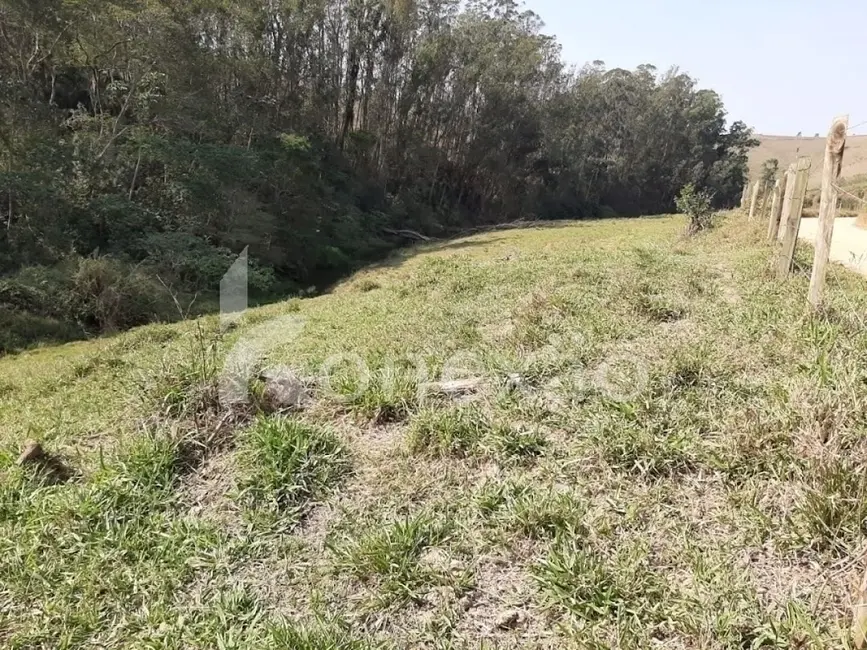 Sítio / Rancho com 3 quartos à venda, 200m2 em Paraibuna - SP - imagem 4 Foto 4 de Sítio / Rancho com 3 quartos à venda, 200m2 em Paraibuna - SP