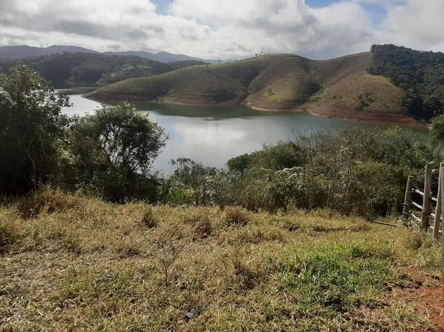 Sítio / Rancho com 1 quarto à venda, 90m2 em Centro, Paraibuna - SP - imagem 2 Foto 2 de Sítio / Rancho com 1 quarto à venda, 90m2 em Centro, Paraibuna - SP