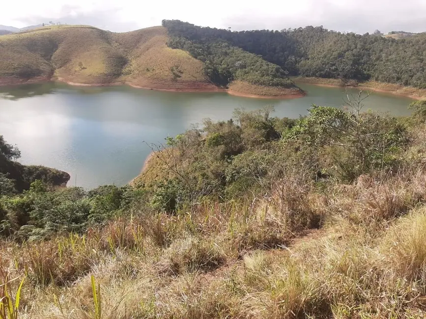 Sítio / Rancho com 1 quarto à venda, 90m2 em Centro, Paraibuna - SP - imagem 3 Foto 3 de Sítio / Rancho com 1 quarto à venda, 90m2 em Centro, Paraibuna - SP