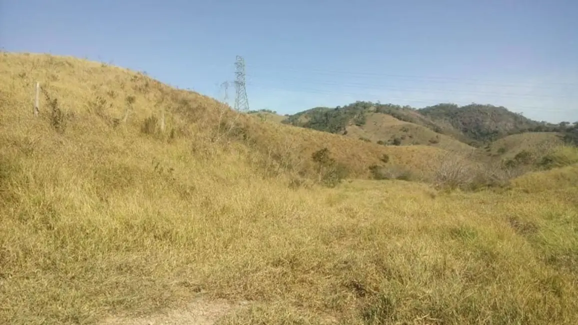 Sítio / Rancho com 1 quarto à venda, 90m2 em Centro, Paraibuna - SP - imagem 9 Foto 9 de Sítio / Rancho com 1 quarto à venda, 90m2 em Centro, Paraibuna - SP