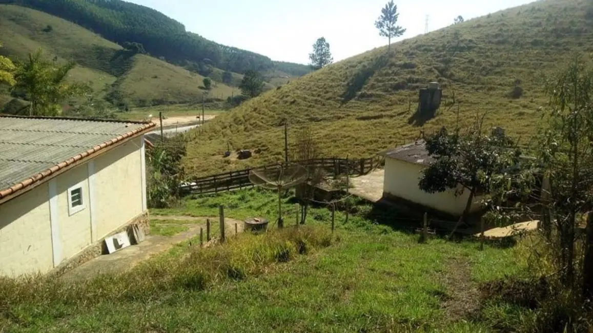 Sítio / Rancho com 3 quartos à venda, 100m2 em Centro, Paraibuna - SP - imagem 7 Foto 7 de Sítio / Rancho com 3 quartos à venda, 100m2 em Centro, Paraibuna - SP