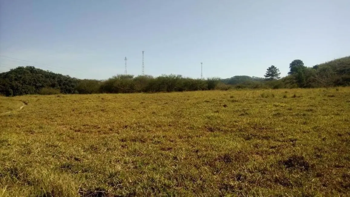 Sítio / Rancho com 3 quartos à venda, 100m2 em Centro, Paraibuna - SP - imagem 2 Foto 2 de Sítio / Rancho com 3 quartos à venda, 100m2 em Centro, Paraibuna - SP