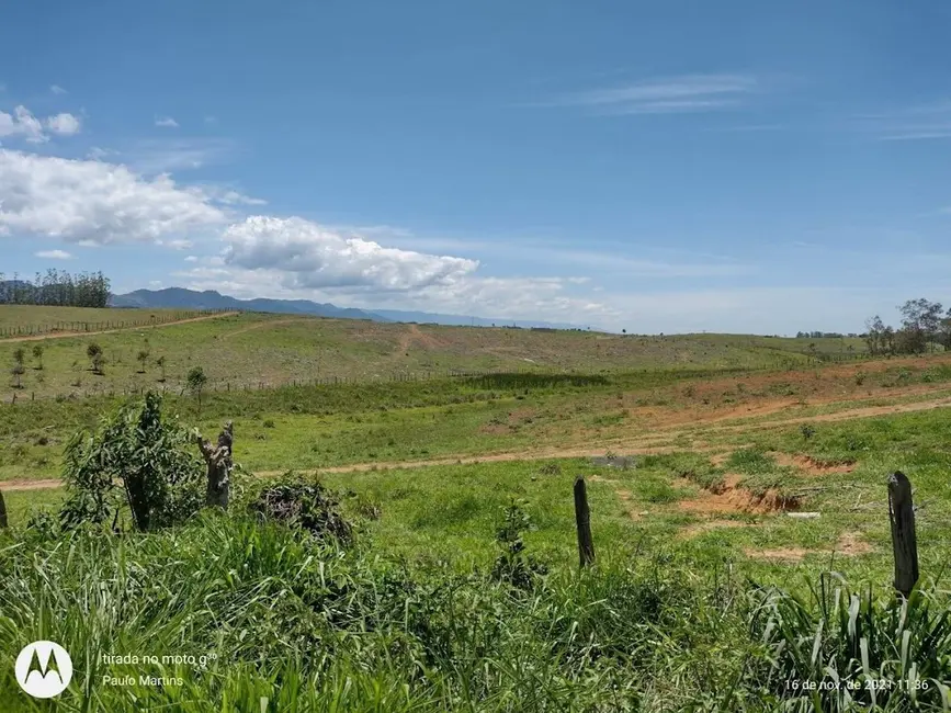 Foto 3 de Fazenda / Haras com 1 quarto à venda, 100m2 em Vila Santos, Cacapava - SP