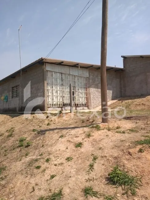 Sítio / Rancho com 2 quartos à venda, 200m2 em Sao Jose Dos Campos - SP - imagem 4 Foto 4 de Sítio / Rancho com 2 quartos à venda, 200m2 em Sao Jose Dos Campos - SP