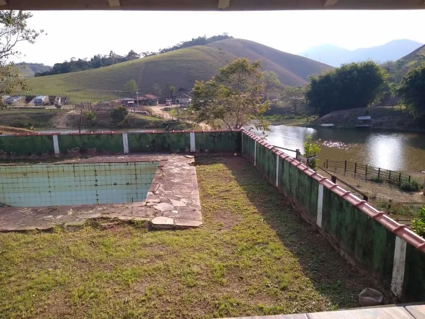 Foto 2 de Fazenda / Haras com 3 quartos à venda, 200m2 em Vila Resende, Cacapava - SP