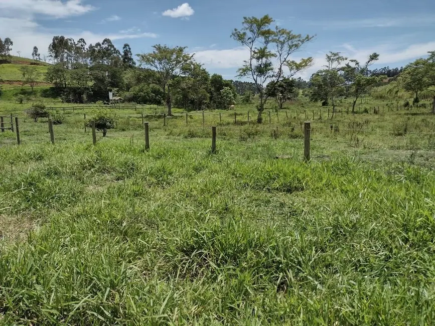 Sítio / Rancho com 2 quartos à venda, 100m2 em Centro, Paraibuna - SP - imagem 6 Foto 6 de Sítio / Rancho com 2 quartos à venda, 100m2 em Centro, Paraibuna - SP