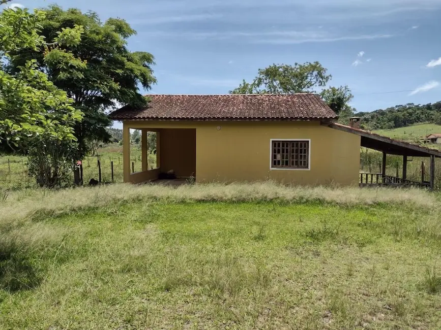 Sítio / Rancho com 2 quartos à venda, 100m2 em Centro, Paraibuna - SP - imagem 9 Foto 9 de Sítio / Rancho com 2 quartos à venda, 100m2 em Centro, Paraibuna - SP