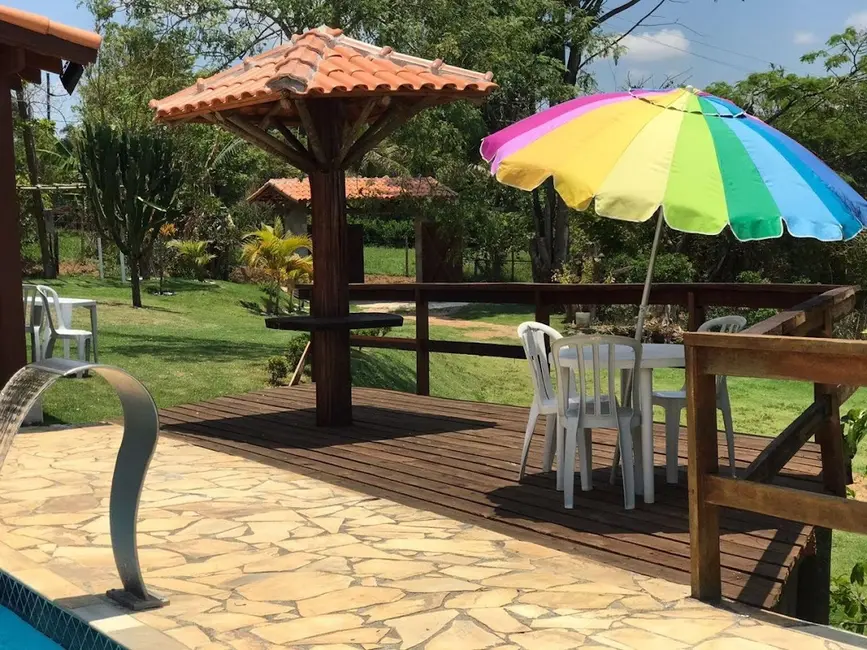 Chácara com 3 quartos à venda, 200m2 em Centro, Paraibuna - SP - imagem 7 Foto 7 de Chácara com 3 quartos à venda, 200m2 em Centro, Paraibuna - SP