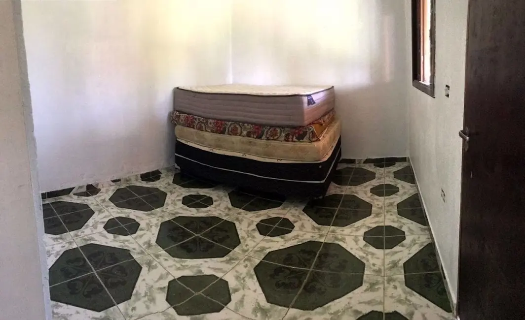Chácara com 3 quartos à venda, 200m2 em Centro, Paraibuna - SP - imagem 8 Foto 8 de Chácara com 3 quartos à venda, 200m2 em Centro, Paraibuna - SP