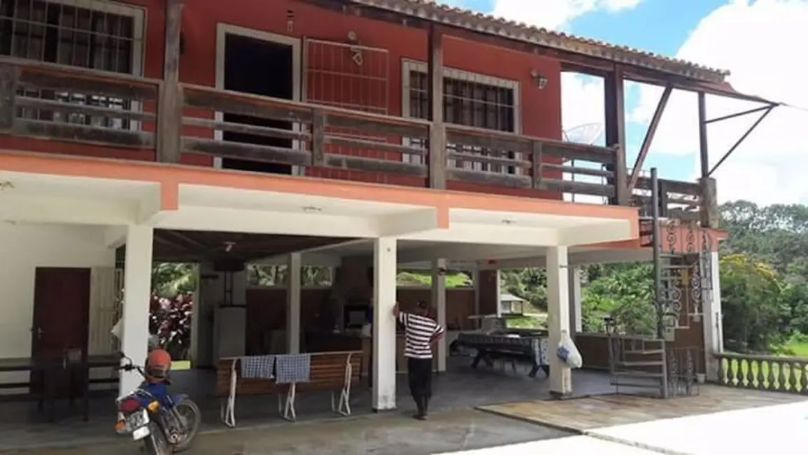 Chácara com 3 quartos à venda, 100m2 em Centro, Paraibuna - SP - imagem 2 Foto 2 de Chácara com 3 quartos à venda, 100m2 em Centro, Paraibuna - SP