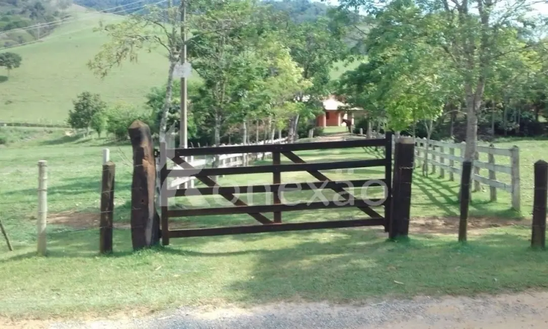 Sítio / Rancho com 3 quartos à venda, 100m2 em Cunha - SP - imagem 4 Foto 4 de Sítio / Rancho com 3 quartos à venda, 100m2 em Cunha - SP