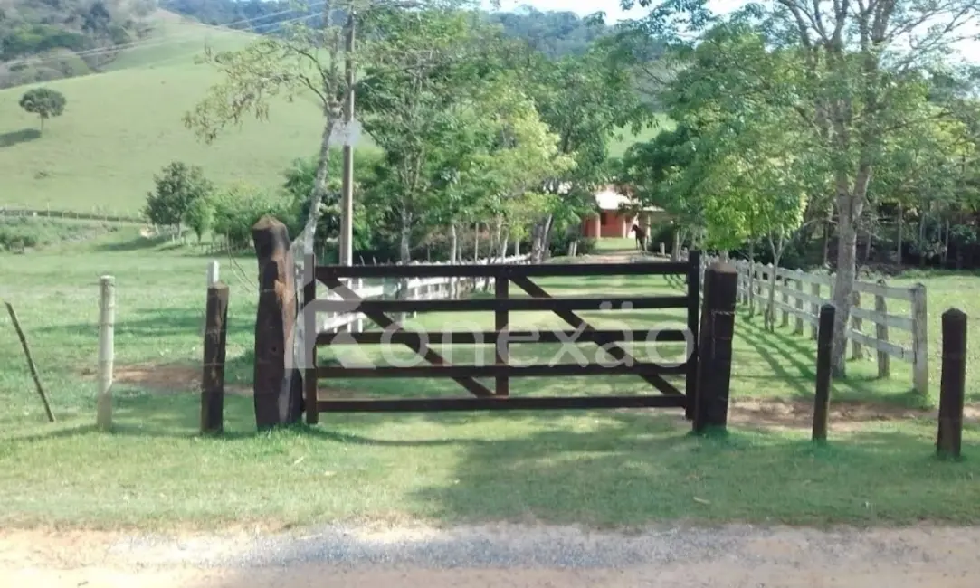 Sítio / Rancho com 3 quartos à venda, 100m2 em Cunha - SP - imagem 5 Foto 5 de Sítio / Rancho com 3 quartos à venda, 100m2 em Cunha - SP