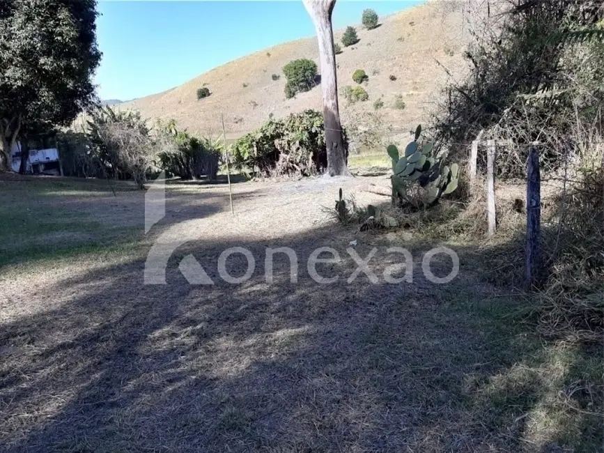 Chácara com 4 quartos à venda, 200m2 em Centro, Paraibuna - SP - imagem 8 Foto 8 de Chácara com 4 quartos à venda, 200m2 em Centro, Paraibuna - SP