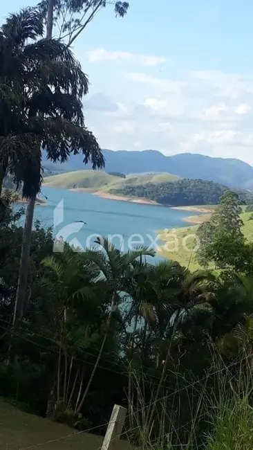 Chácara com 3 quartos à venda, 200m2 em Paraibuna - SP - imagem 2 Foto 2 de Chácara com 3 quartos à venda, 200m2 em Paraibuna - SP