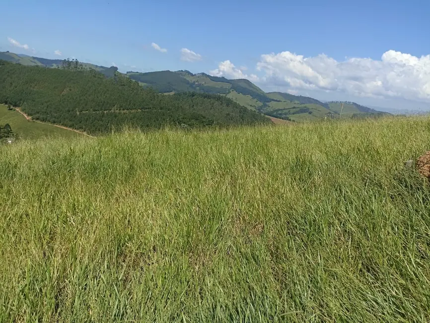Sítio / Rancho com 4 quartos à venda, 200m2 em Centro, Paraibuna - SP - imagem 4 Foto 4 de Sítio / Rancho com 4 quartos à venda, 200m2 em Centro, Paraibuna - SP