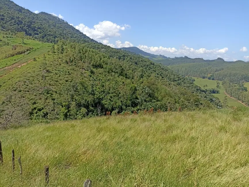Sítio / Rancho com 4 quartos à venda, 200m2 em Centro, Paraibuna - SP - imagem 7 Foto 7 de Sítio / Rancho com 4 quartos à venda, 200m2 em Centro, Paraibuna - SP