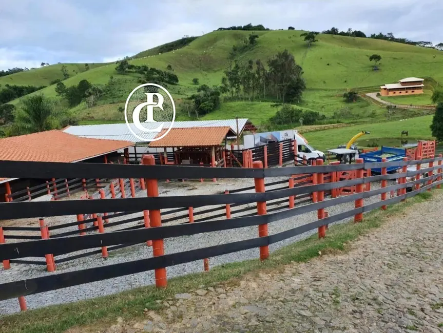 Sítio / Rancho com 4 quartos à venda, 115m2 em Centro, Paraibuna - SP - imagem 9 Foto 9 de Sítio / Rancho com 4 quartos à venda, 115m2 em Centro, Paraibuna - SP