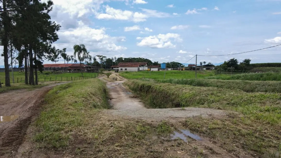 Foto 5 de Fazenda / Haras com 3 quartos à venda, 100m2 em Centro, Pindamonhangaba - SP