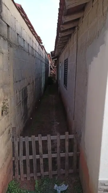 Chácara com 4 quartos à venda, 100m2 em Paraibuna - SP - imagem 4 Foto 4 de Chácara com 4 quartos à venda, 100m2 em Paraibuna - SP
