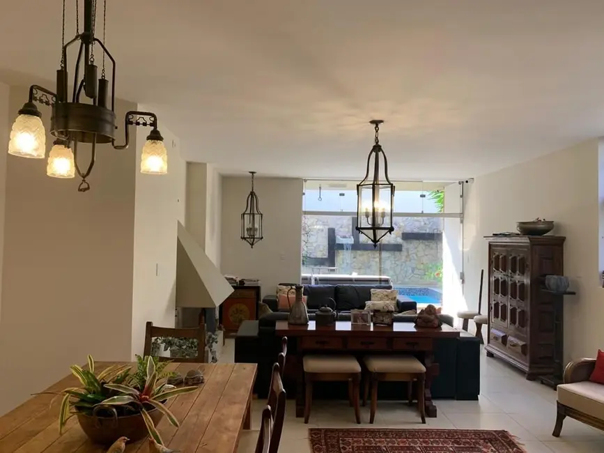 Sobrado com 4 quartos à venda, 339m2 em Sao Jose Dos Campos - SP - imagem 4 Foto 4 de Sobrado com 4 quartos à venda, 339m2 em Sao Jose Dos Campos - SP