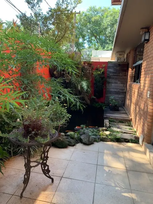 Sobrado com 4 quartos à venda, 339m2 em Sao Jose Dos Campos - SP - imagem 1 Foto 1 de Sobrado com 4 quartos à venda, 339m2 em Sao Jose Dos Campos - SP
