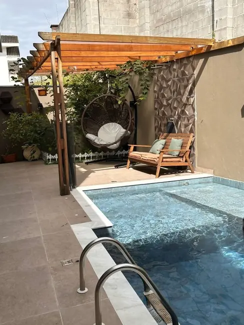 Chácara com 3 quartos à venda, 230m2 em Jardim Maria Amélia, Jacarei - SP - imagem 7 Foto 7 de Chácara com 3 quartos à venda, 230m2 em Jardim Maria Amélia, Jacarei - SP