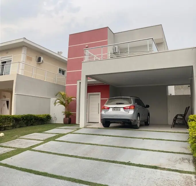 Chácara com 4 quartos à venda, 200m2 em Jardim Crystal Park, Jacarei - SP - imagem 1 Foto 1 de Chácara com 4 quartos à venda, 200m2 em Jardim Crystal Park, Jacarei - SP